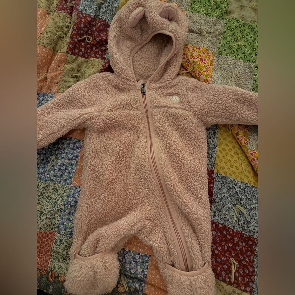 The North Face Soft Pink Sherpa Baby snowsuit 0-3 month